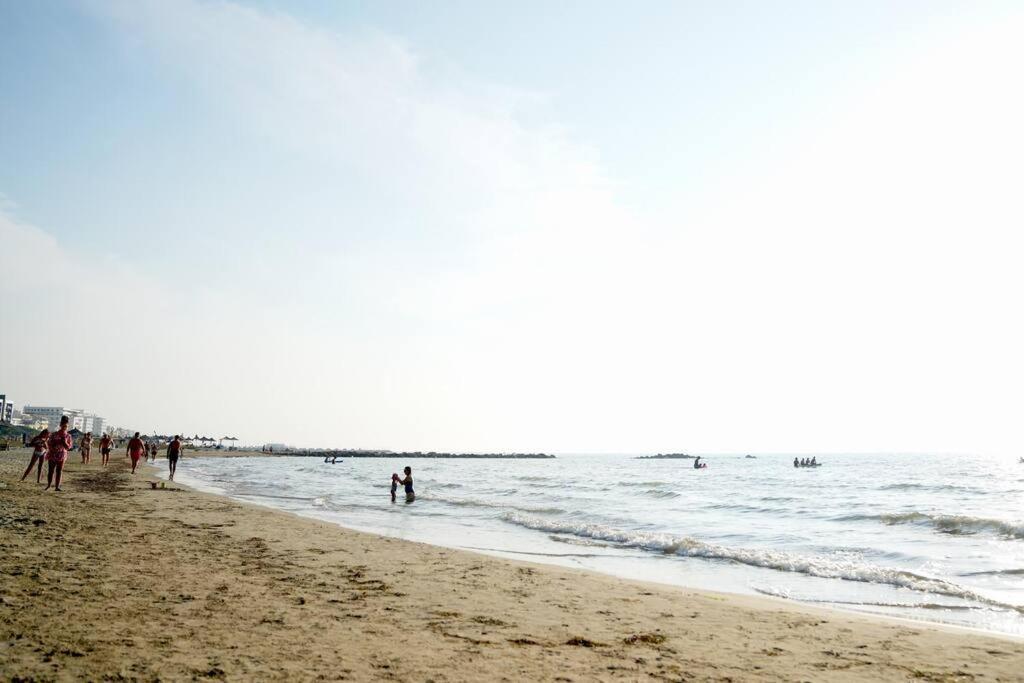 The Beachfront Apartamento